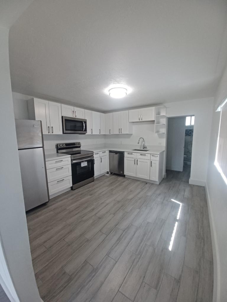 24 SW 13th St 1-5