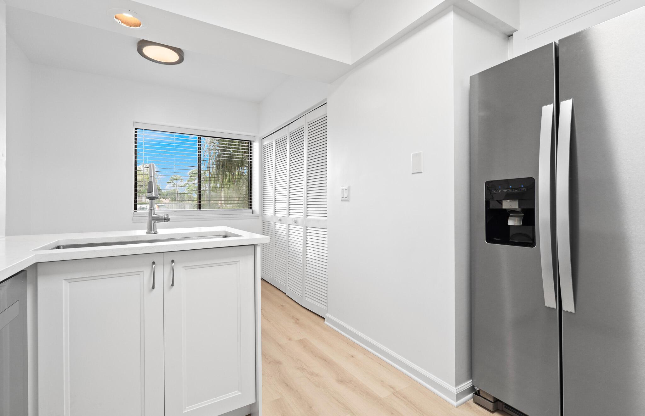 DUNBAR WOODS CONDO 4 - Residential