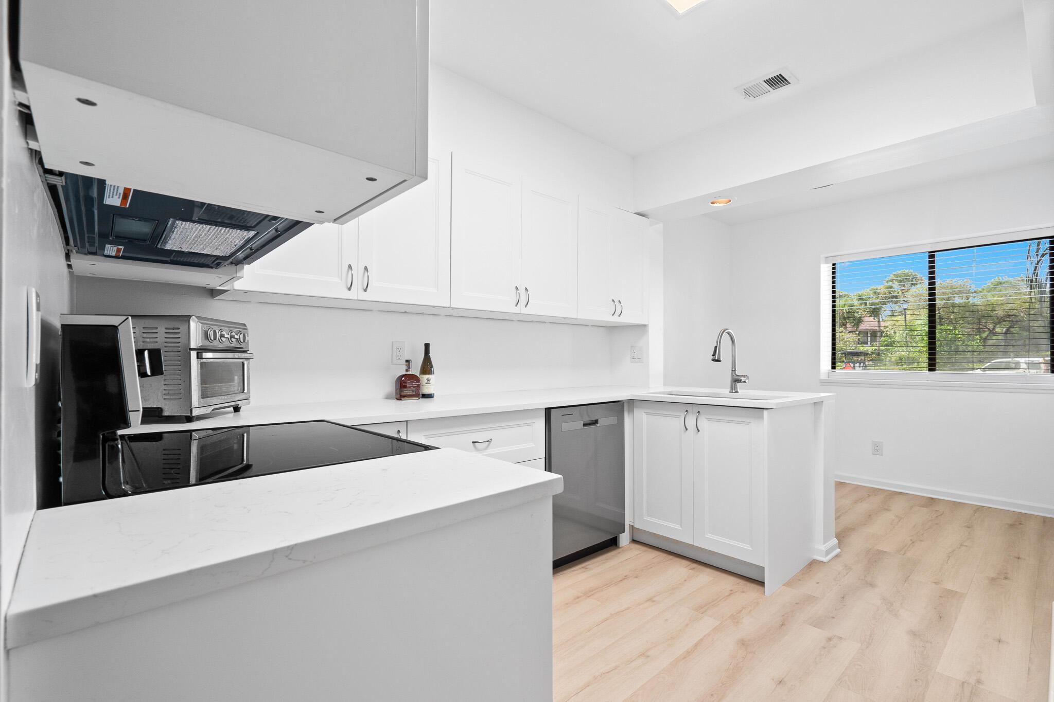 DUNBAR WOODS CONDO 4 - Residential