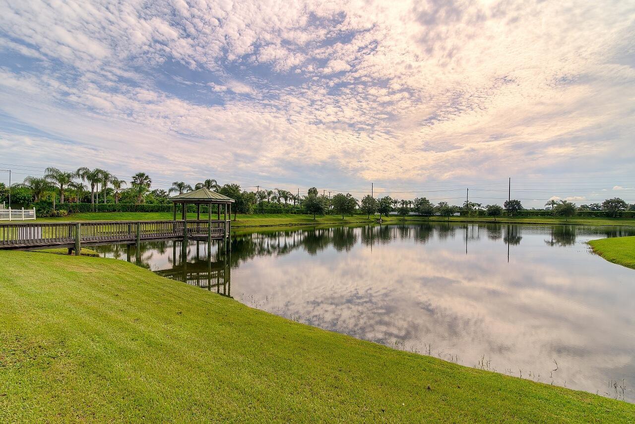 CARRIAGE LAKE AT VERO PD - Residential