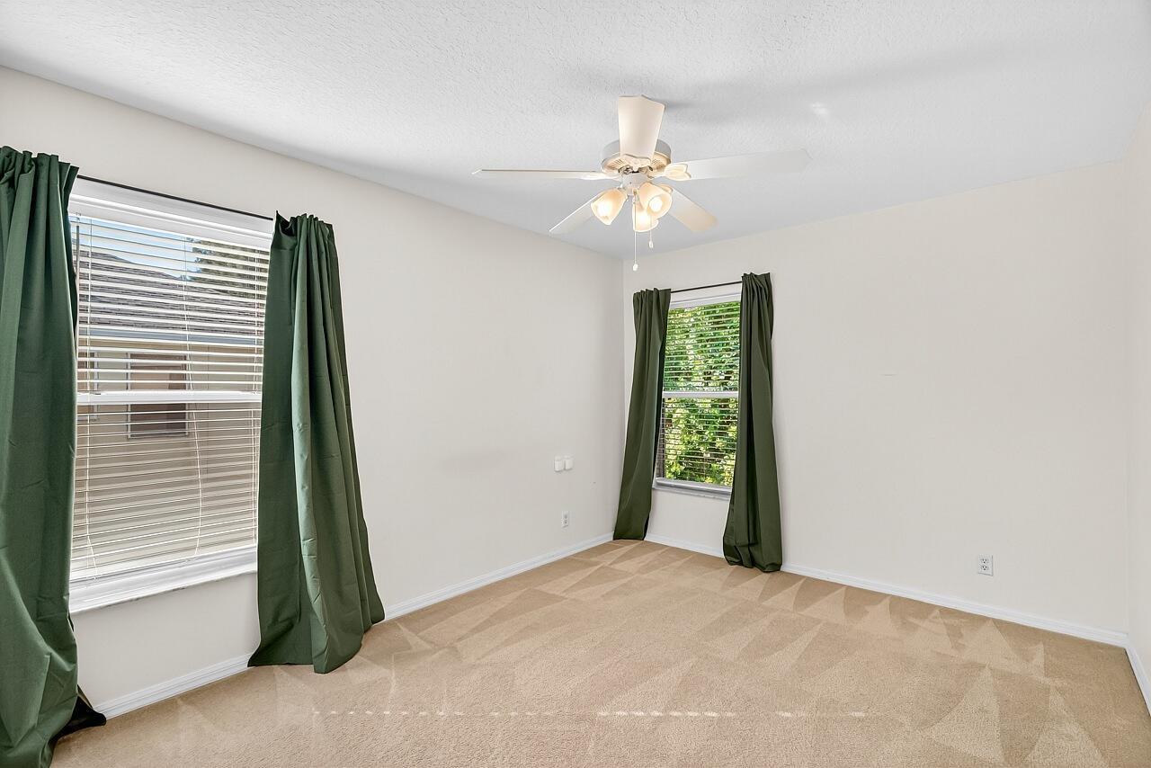 CARRIAGE LAKE AT VERO PD - Residential