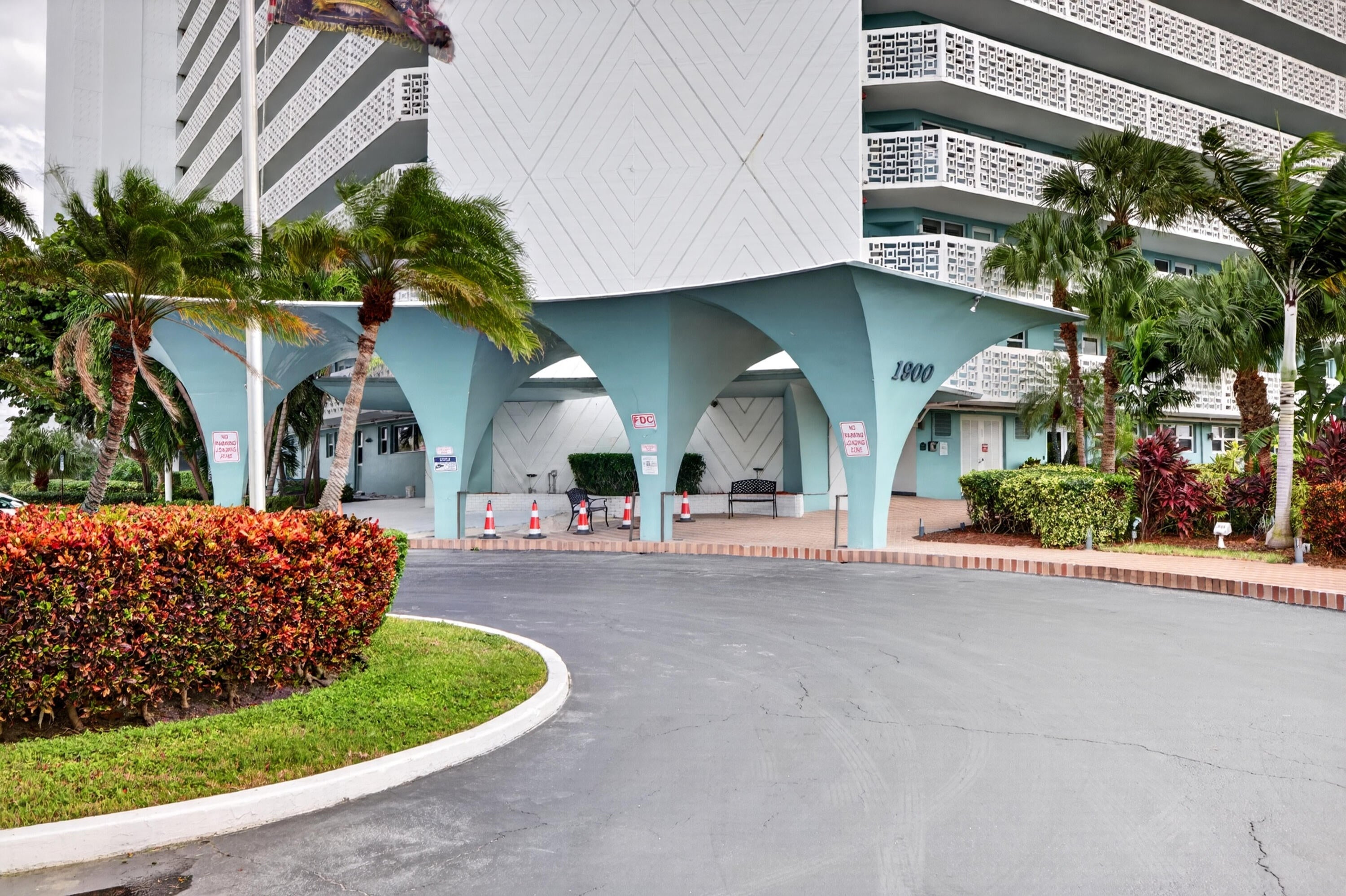 1900 S OCEAN Drive 1503