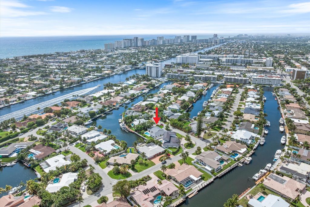 Photo of 3111 NE 55th Street, Fort Lauderdale, FL 33308 (MLS # B26013932)