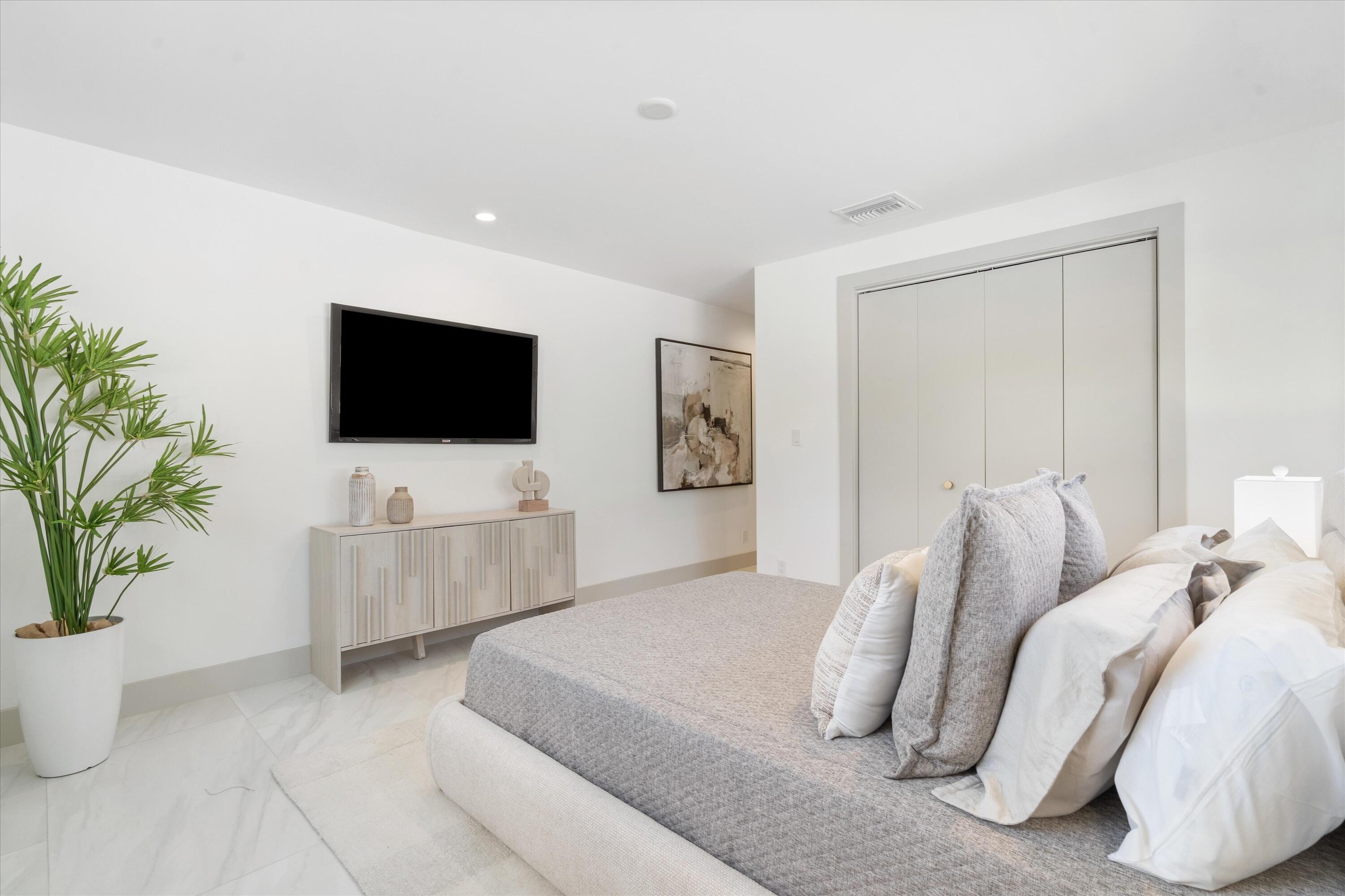 LANDINGS FIRST SEC - Residential