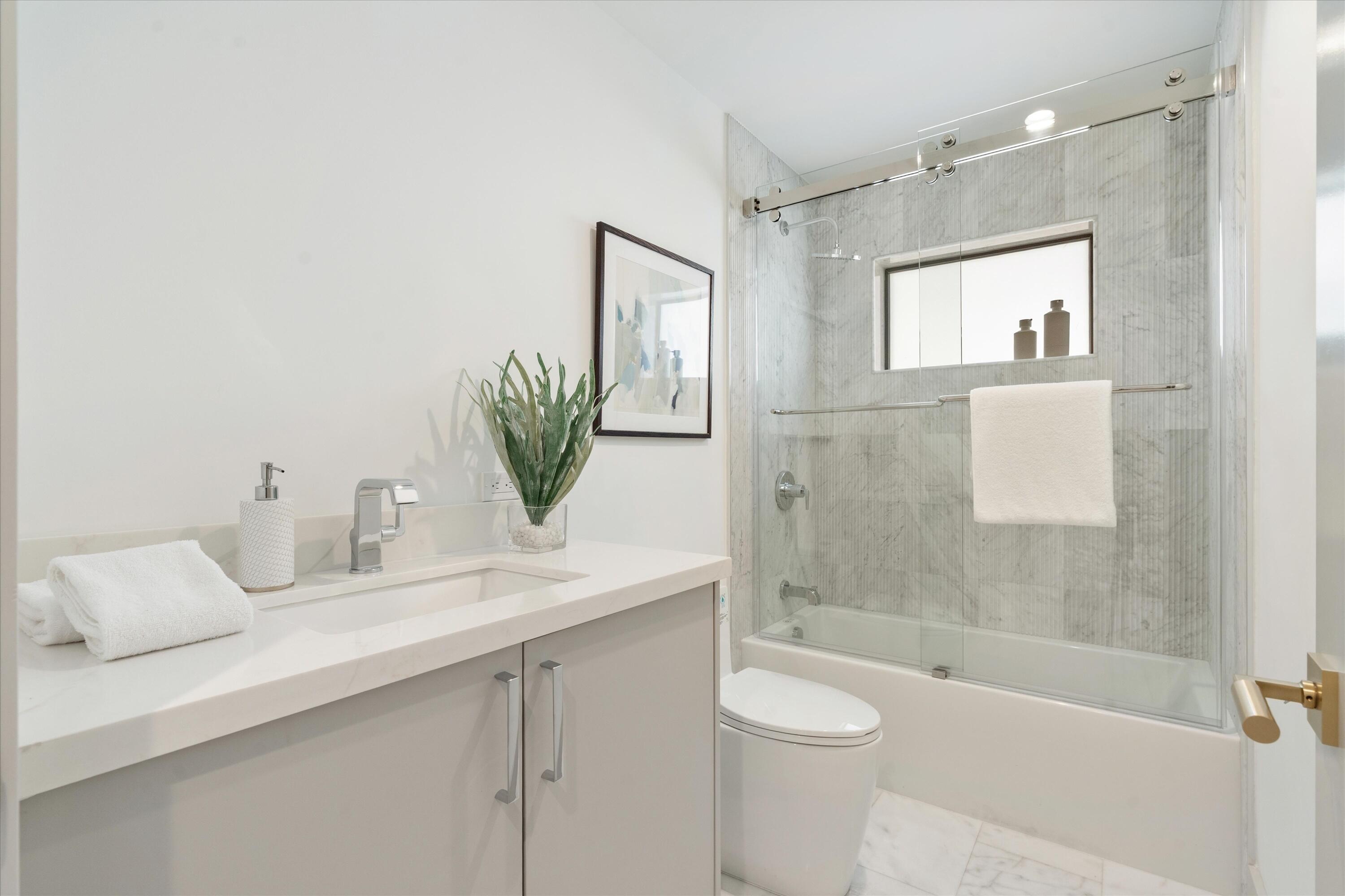 LANDINGS FIRST SEC - Residential