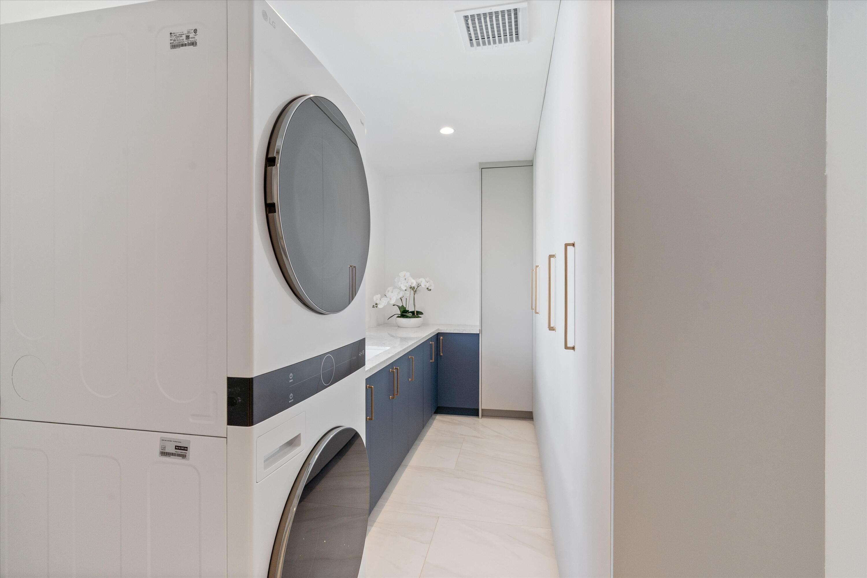 LANDINGS FIRST SEC - Residential