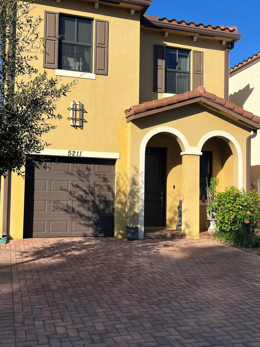 Welcome to this spacious 4-bedroom, 2.5-bathroom home in the desirable city of Tamarac! Designed for comfort and convenience, this home features a bright and open living area, a large kitchen with plenty of cabinet and counter space, and a cozy family room perfect for gatherings. The private primary suite includes a walk-in closet and en-suite bathroom, while the additional bedrooms are versatile and ideal for family, guests, or a home office. Step outside to the backyard, a great space for relaxation or entertaining. Conveniently located near schools, parks, shopping, dining, and major highways, this home has everything you need. Don't miss your chance to make it yours--schedule a showing today!