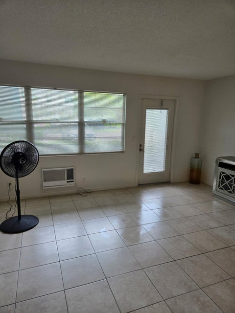 Tiny photo for 133 Ventnor I Drive #133, Deerfield Beach, FL 33442 (MLS # B26003172)