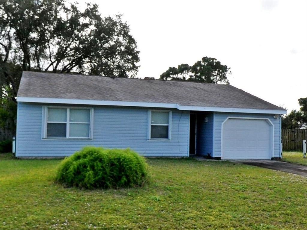 Photo of 2280 SE Trillo Street, Port Saint Lucie, FL 34952 (MLS # R10745808)