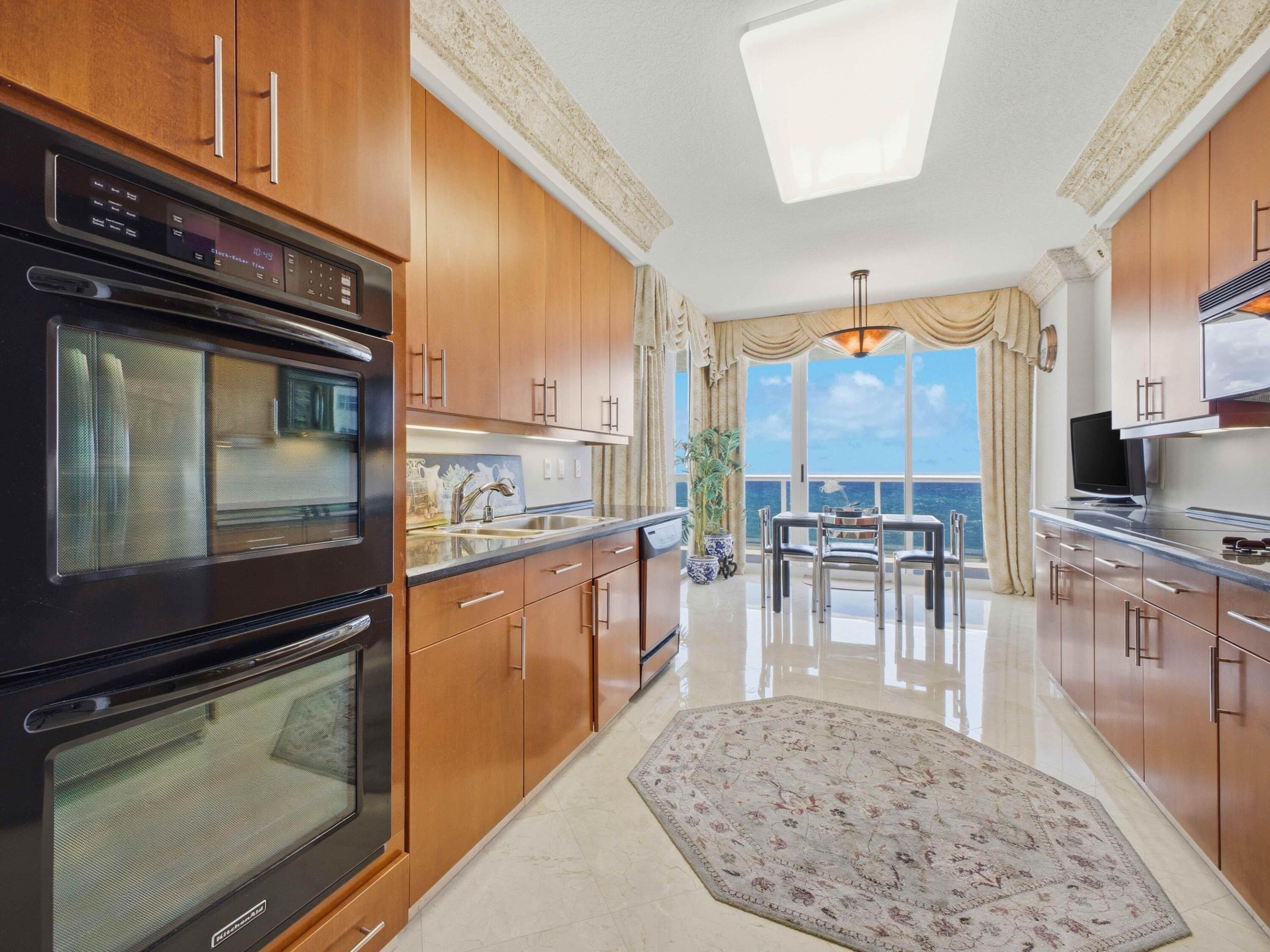 LHERMITAGE II CONDOMINIUM - Residential