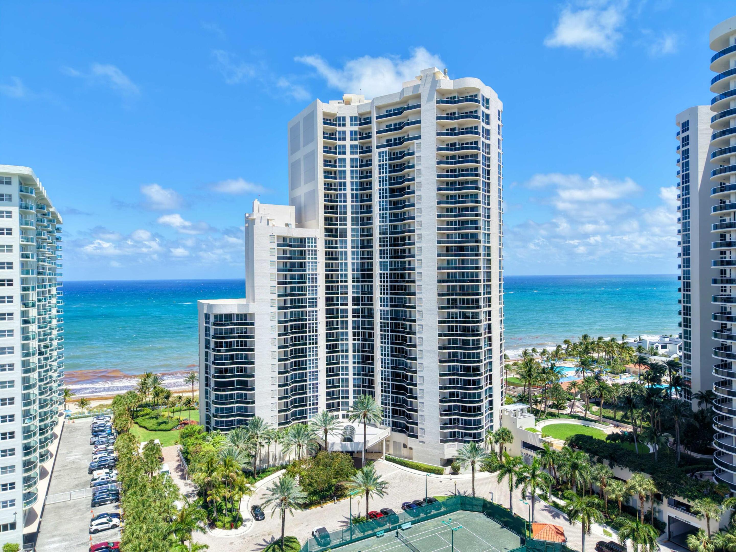 3200 N Ocean Boulevard 801, Fort Lauderdale, FL, 33308/$3,300,000 2 3200 N Ocean Boulevard 801