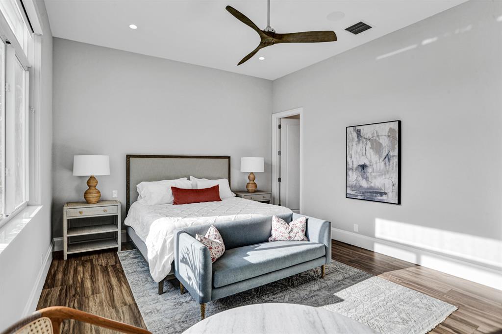 VENETIAN ISLES 1ST SEC - Residential