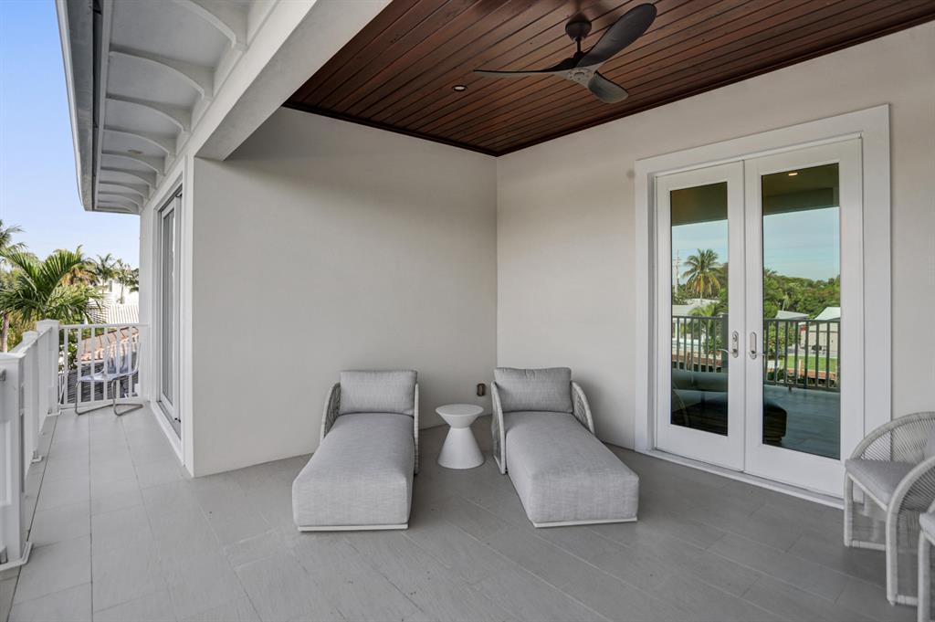 VENETIAN ISLES 1ST SEC - Residential