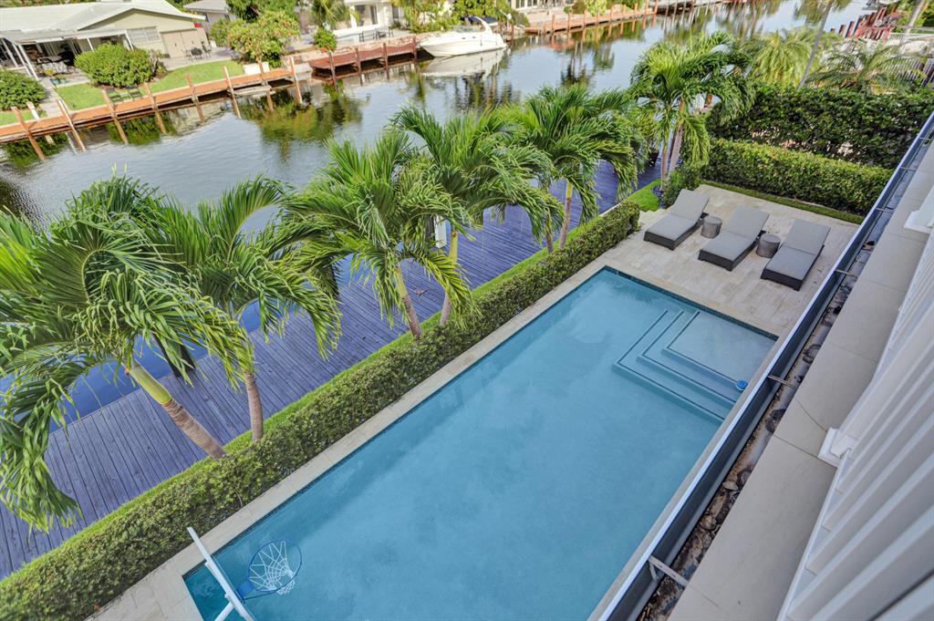 VENETIAN ISLES 1ST SEC - Residential