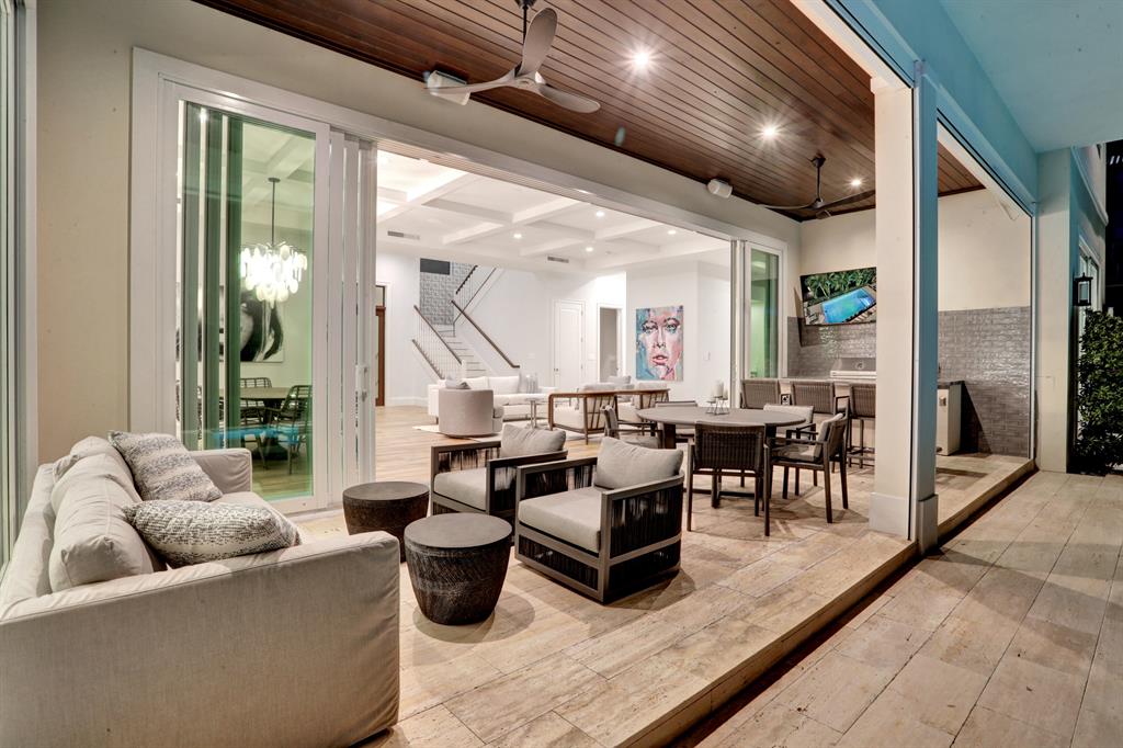 VENETIAN ISLES 1ST SEC - Residential