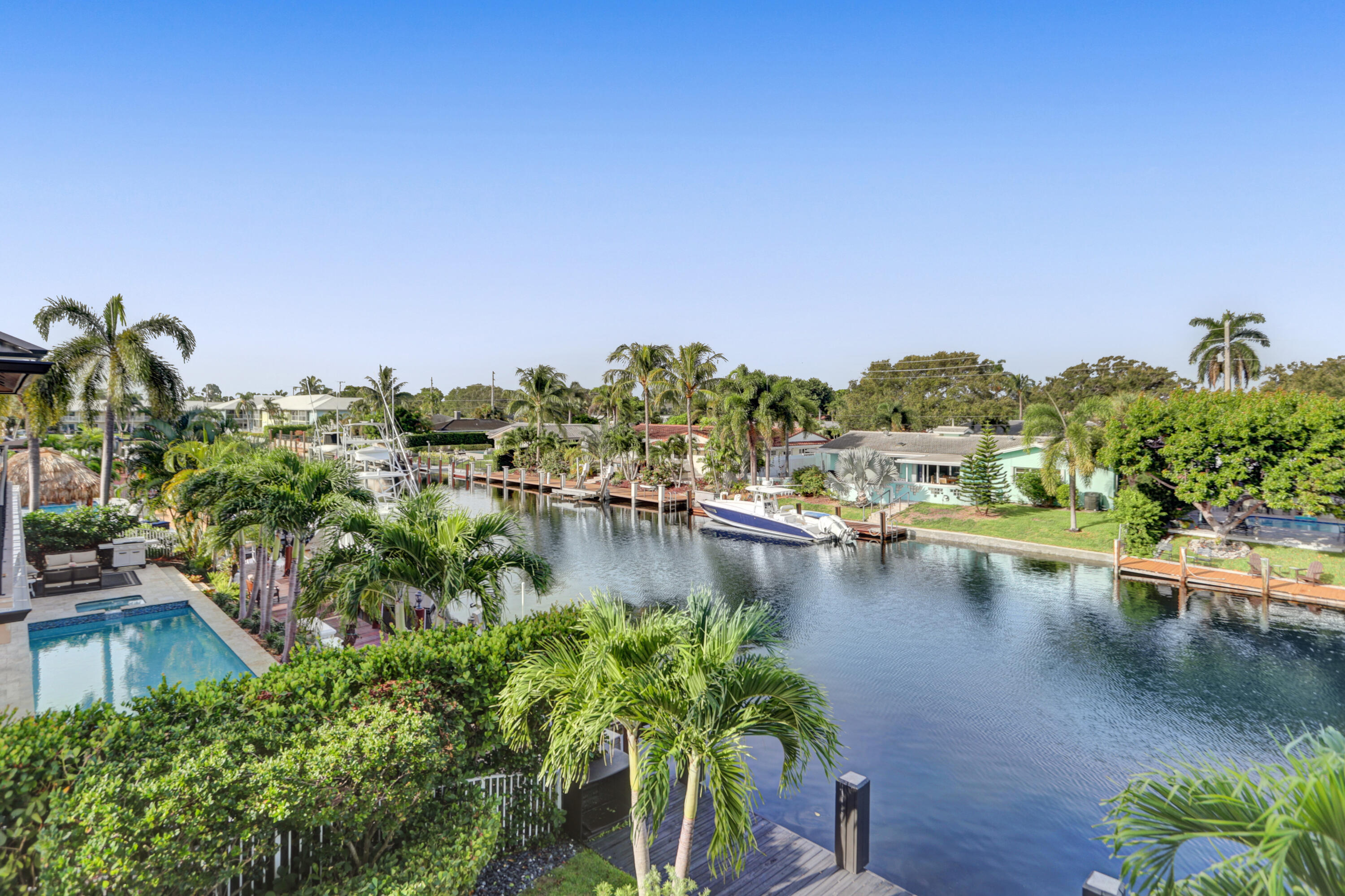 VENETIAN ISLES 1ST SEC - Residential