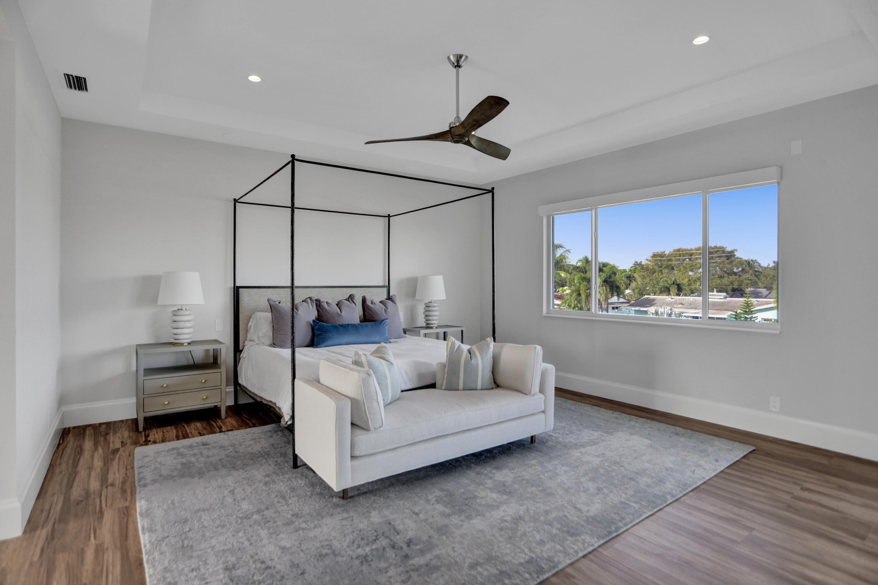 VENETIAN ISLES 1ST SEC - Residential