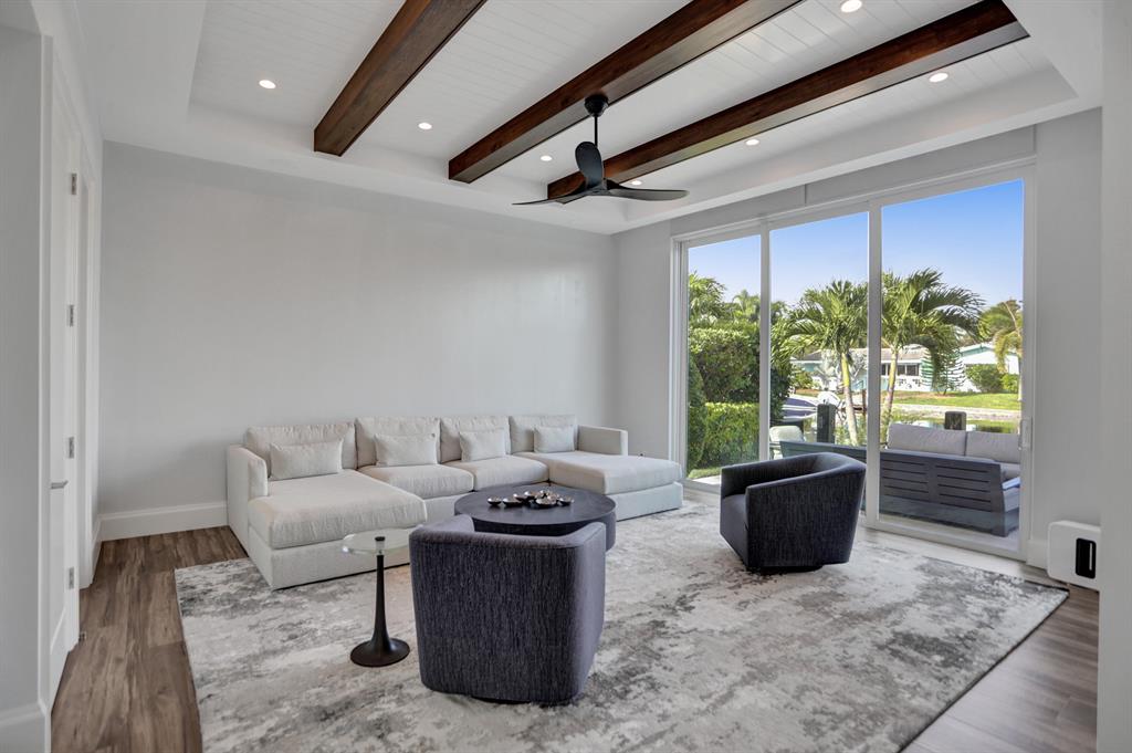 VENETIAN ISLES 1ST SEC - Residential