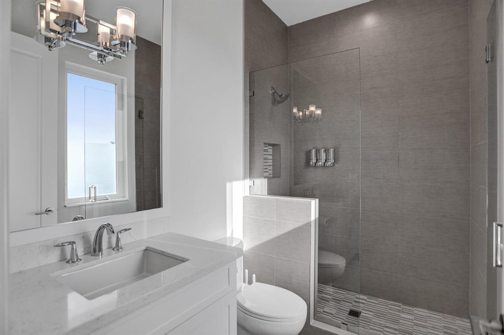 VENETIAN ISLES 1ST SEC - Residential