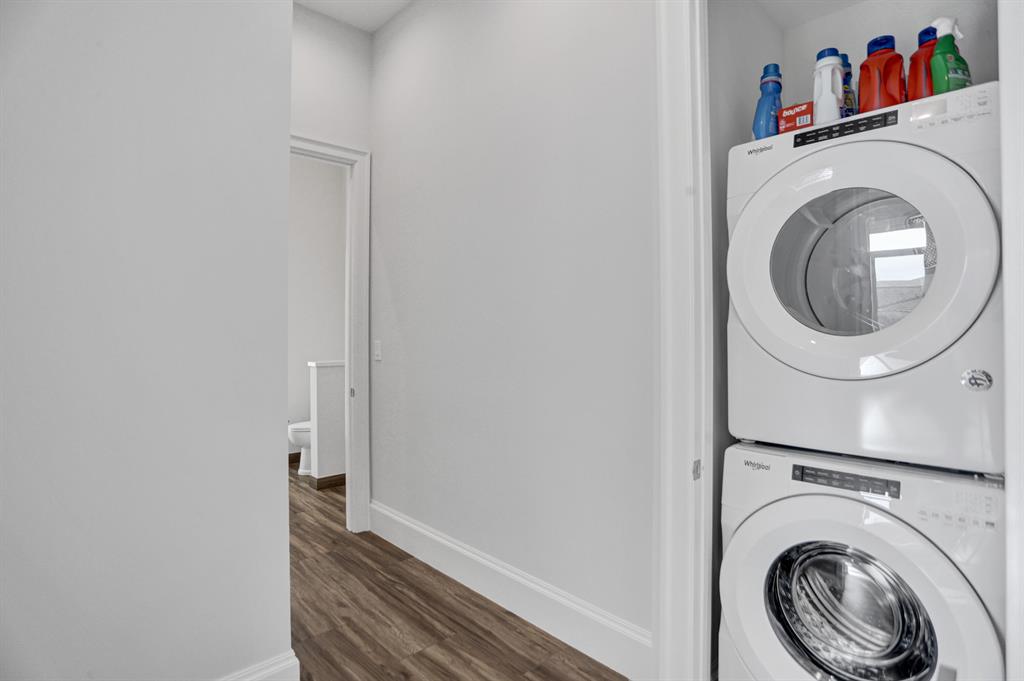 VENETIAN ISLES 1ST SEC - Residential