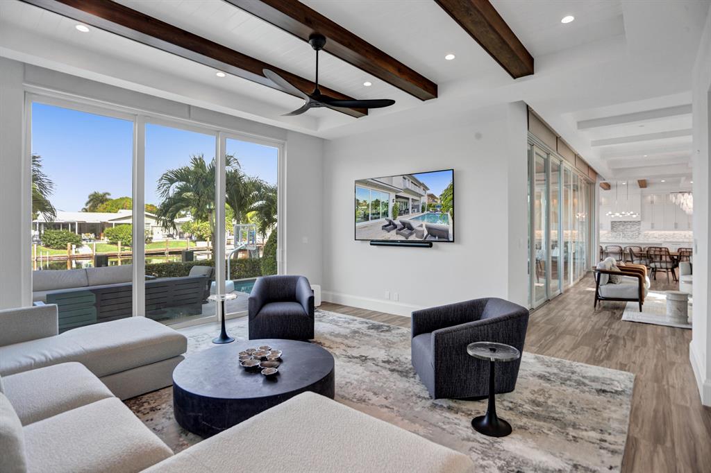 VENETIAN ISLES 1ST SEC - Residential