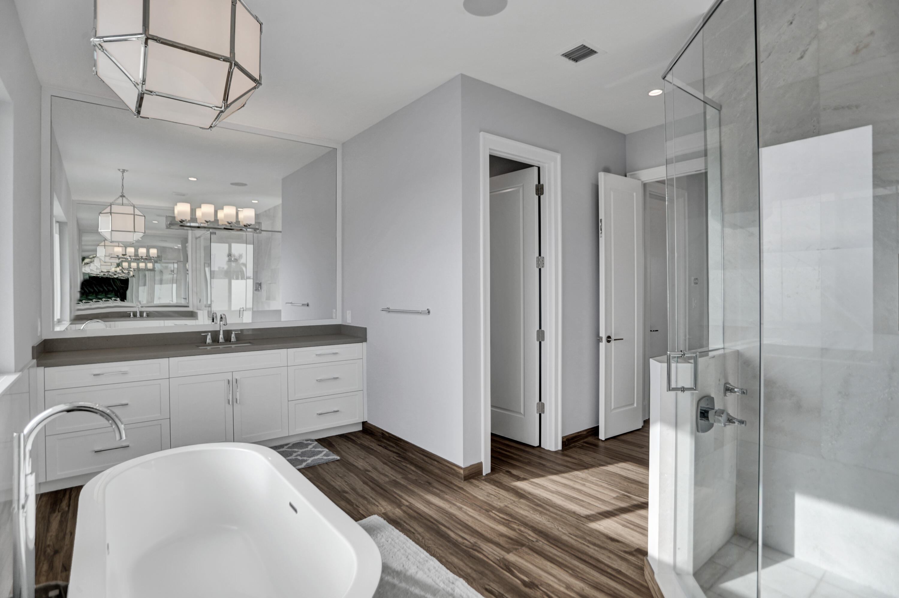 VENETIAN ISLES 1ST SEC - Residential