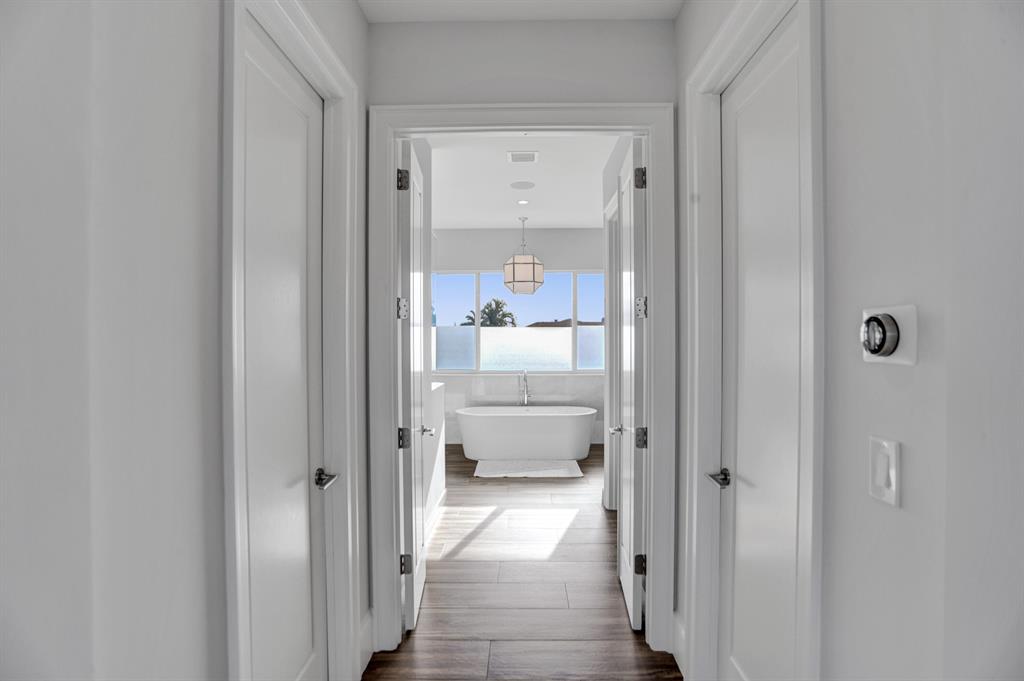 VENETIAN ISLES 1ST SEC - Residential