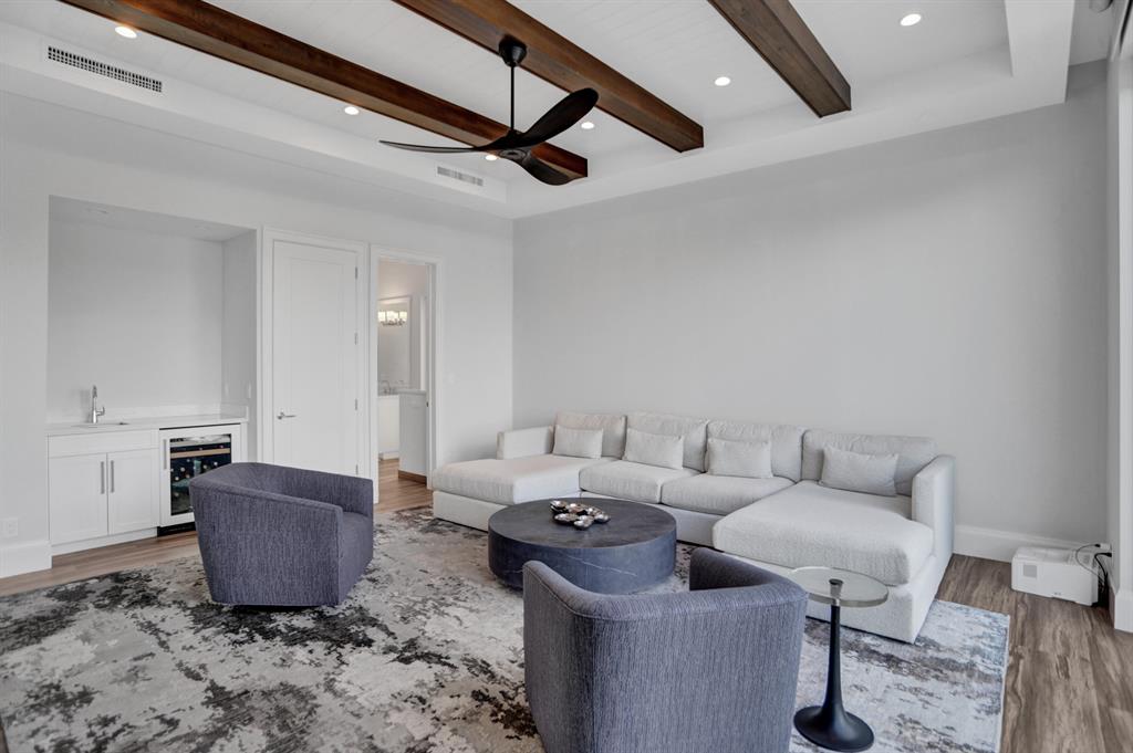 VENETIAN ISLES 1ST SEC - Residential