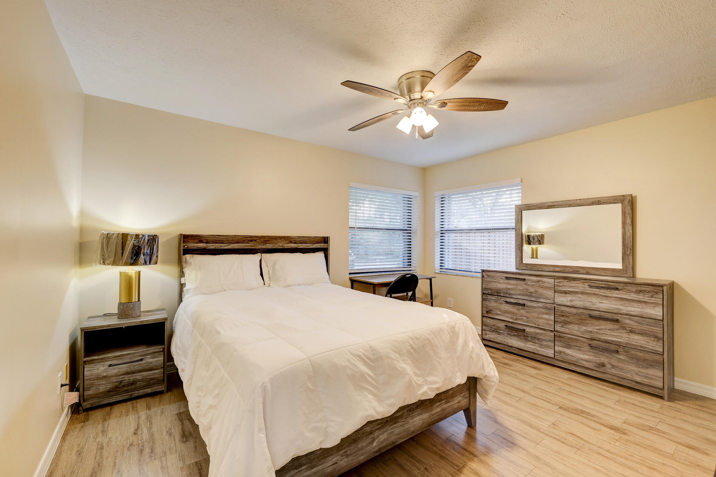 PORT ST LUCIE-SECTION 16 - Residential Lease