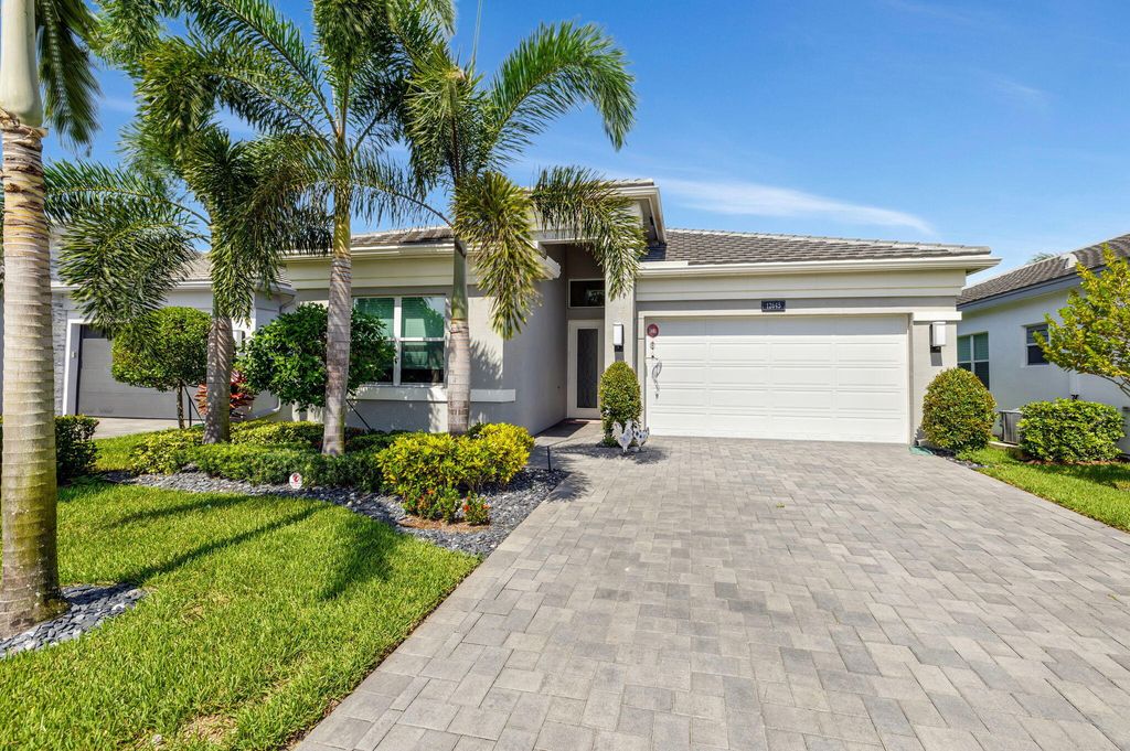 Photo of 12645 Vincenza Way, Boynton Beach, FL 33473 (MLS # R11006648)