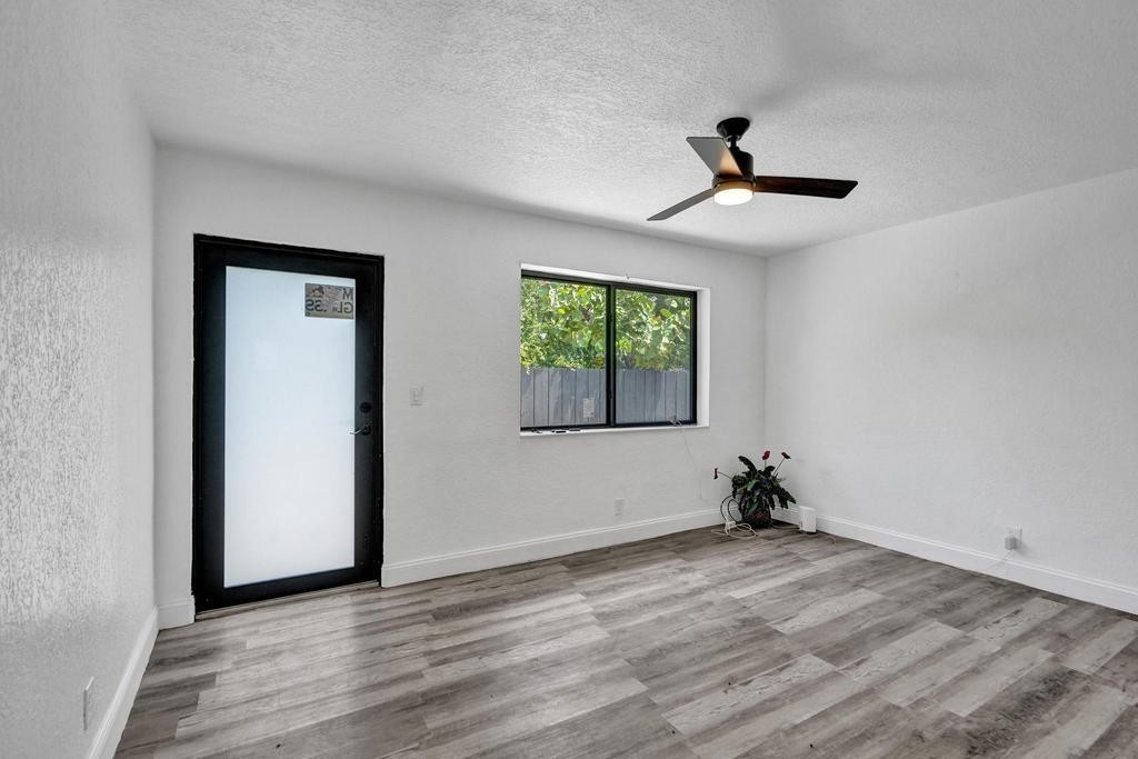 Lauderdale Homesites Firs - Residential Income