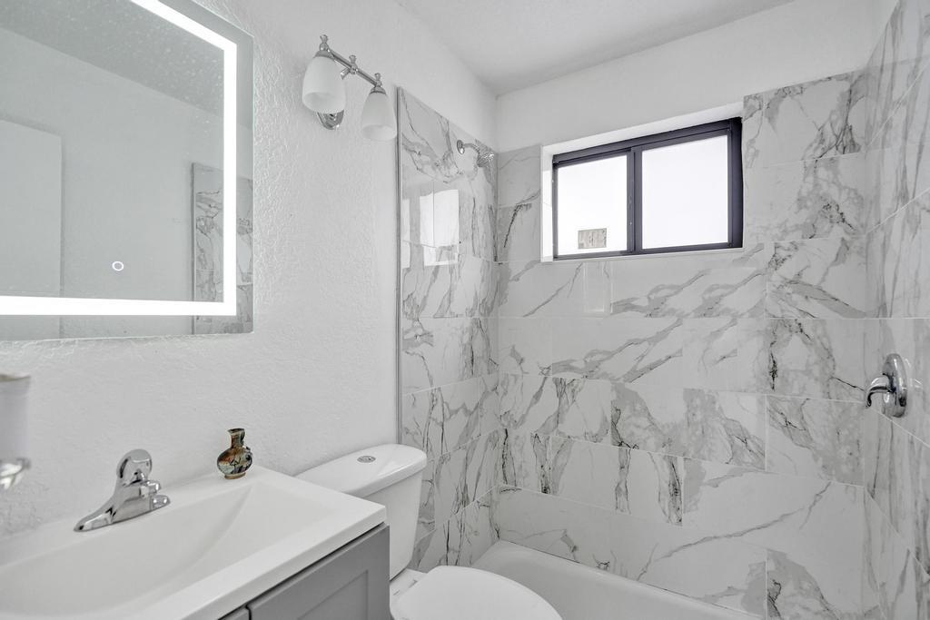 Lauderdale Homesites Firs - Residential Income