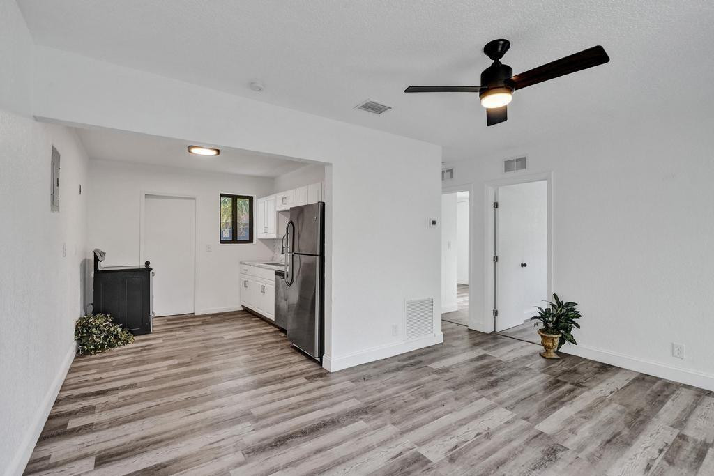 Lauderdale Homesites Firs - Residential Income