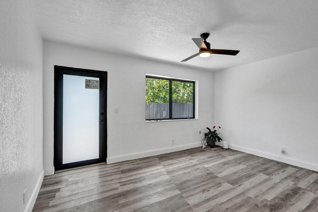 Lauderdale Homesites Firs - Residential Income