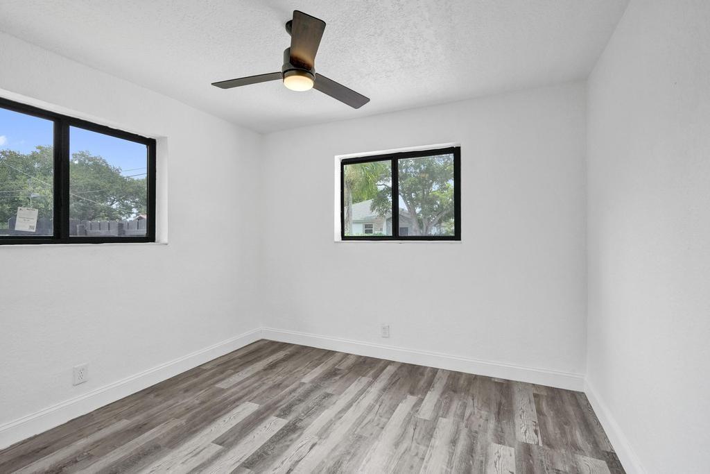 Lauderdale Homesites Firs - Residential Income