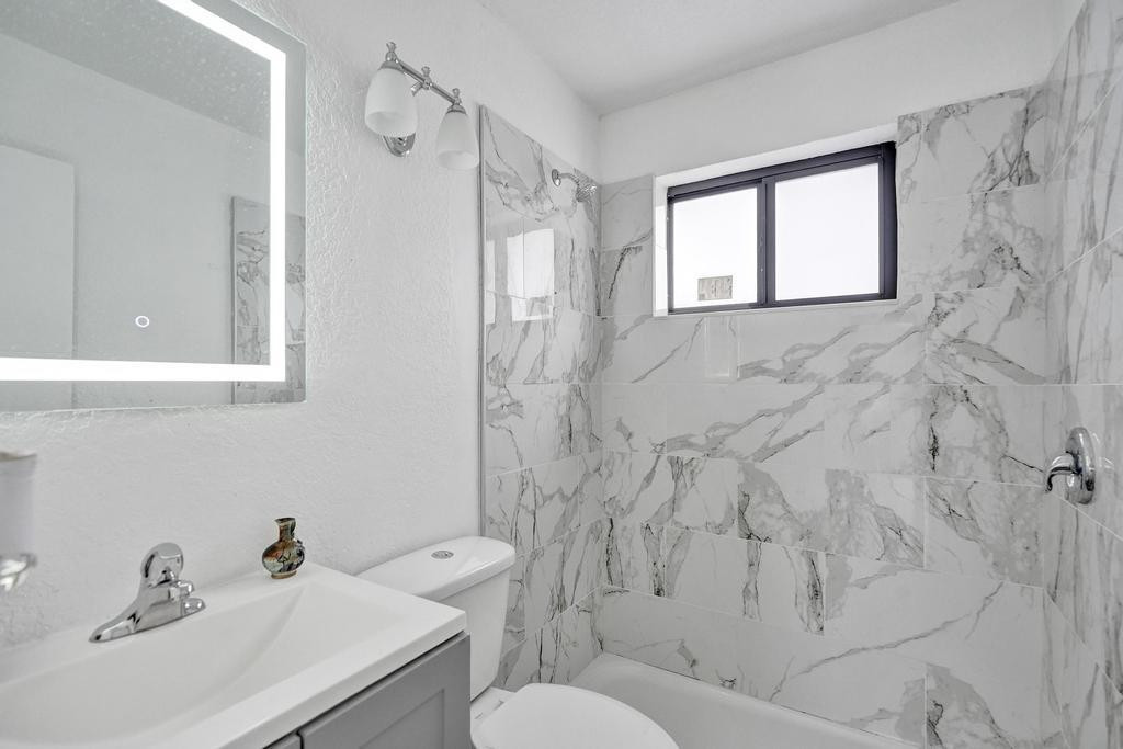 Lauderdale Homesites Firs - Residential Income