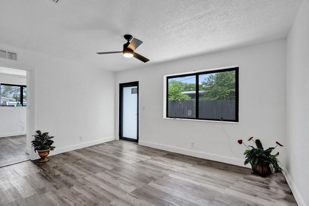 Lauderdale Homesites Firs - Residential Income