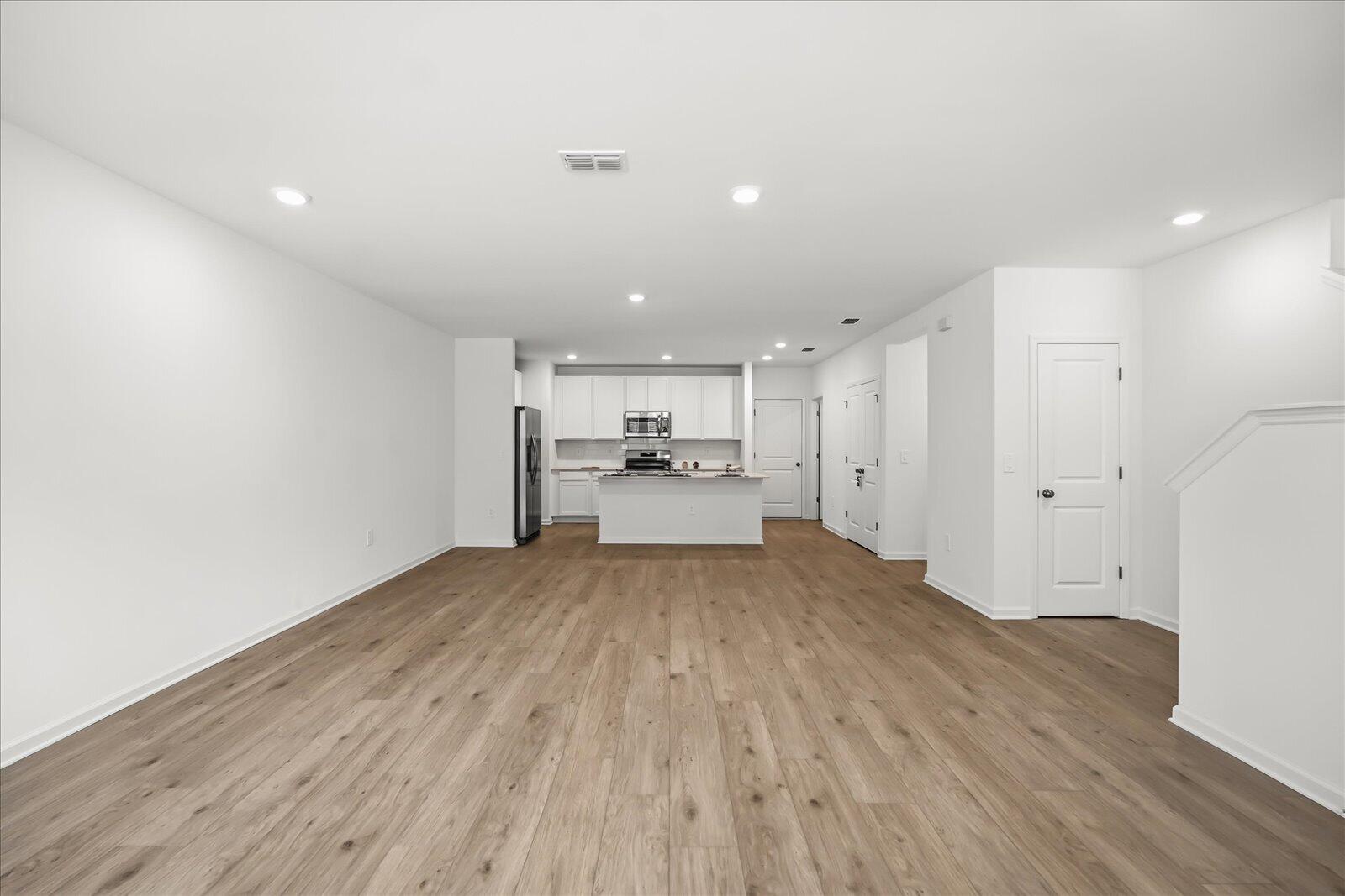 EDGEWATER CROSS PRAIRIE PH 1 - Residential Lease