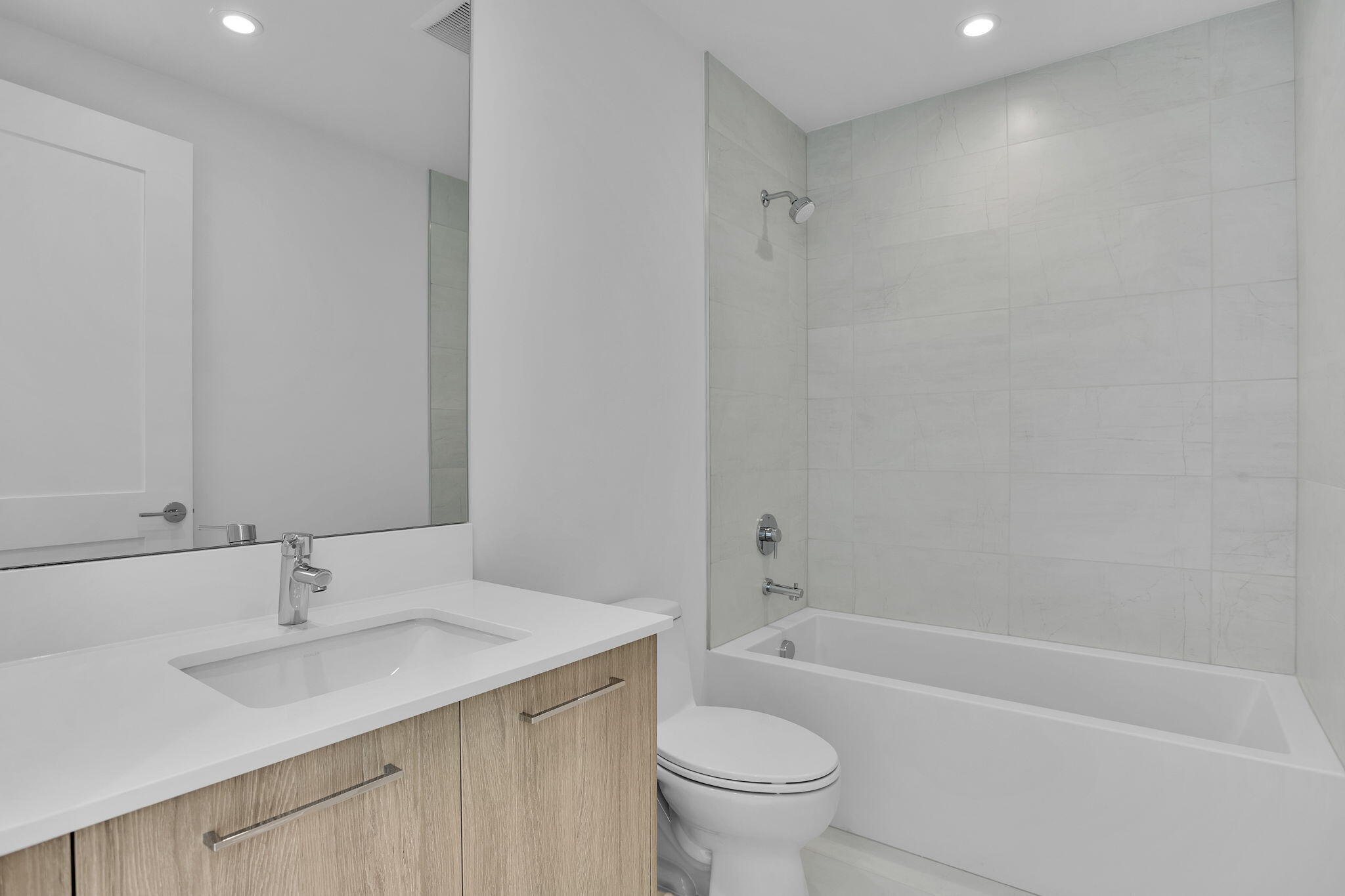 Selene Oceanfront Residences - Residential