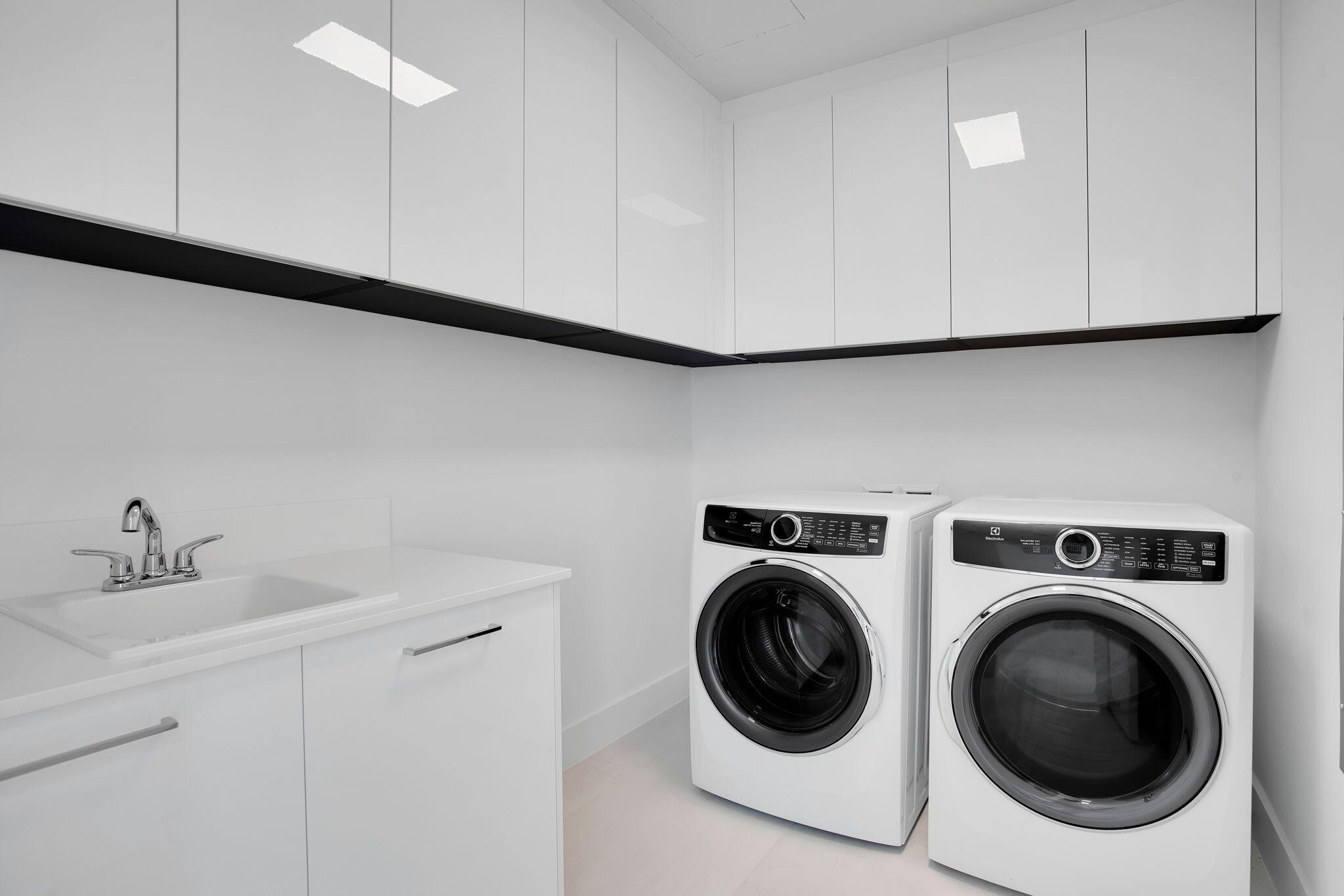 Selene Oceanfront Residences - Residential