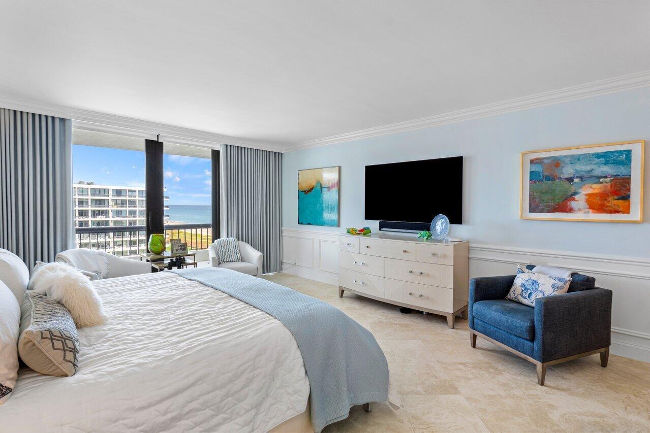 BEACH POINT CONDO - Residential