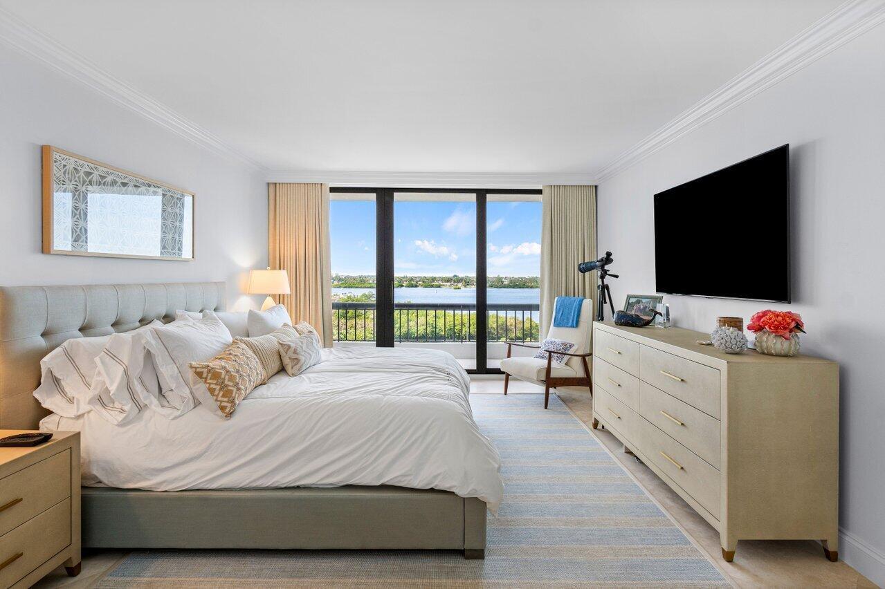 BEACH POINT CONDO - Residential