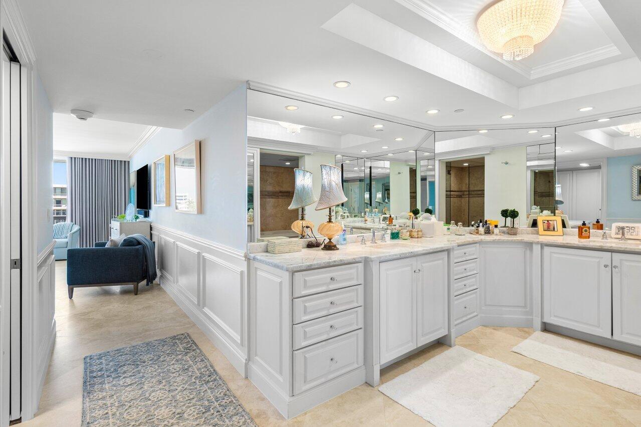 BEACH POINT CONDO - Residential