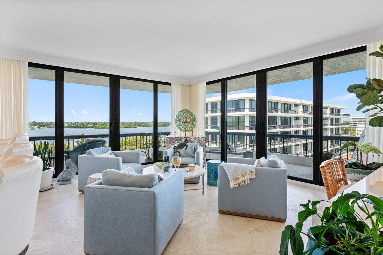 BEACH POINT CONDO - Residential