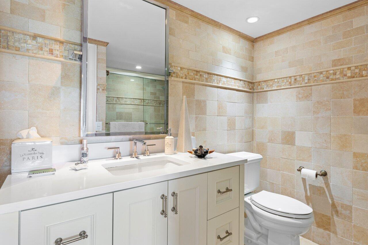 BEACH POINT CONDO - Residential