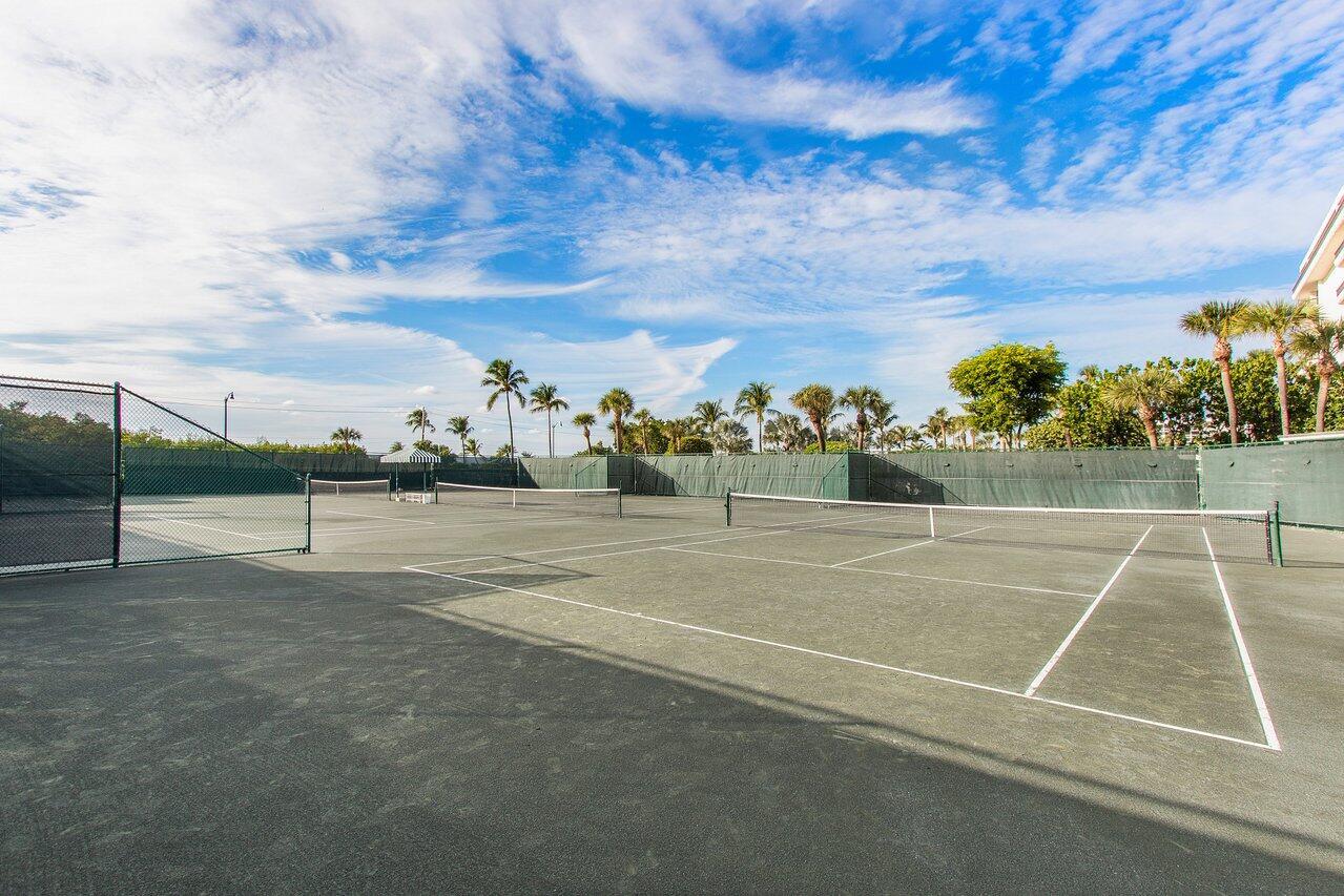 BEACH POINT CONDO - Residential