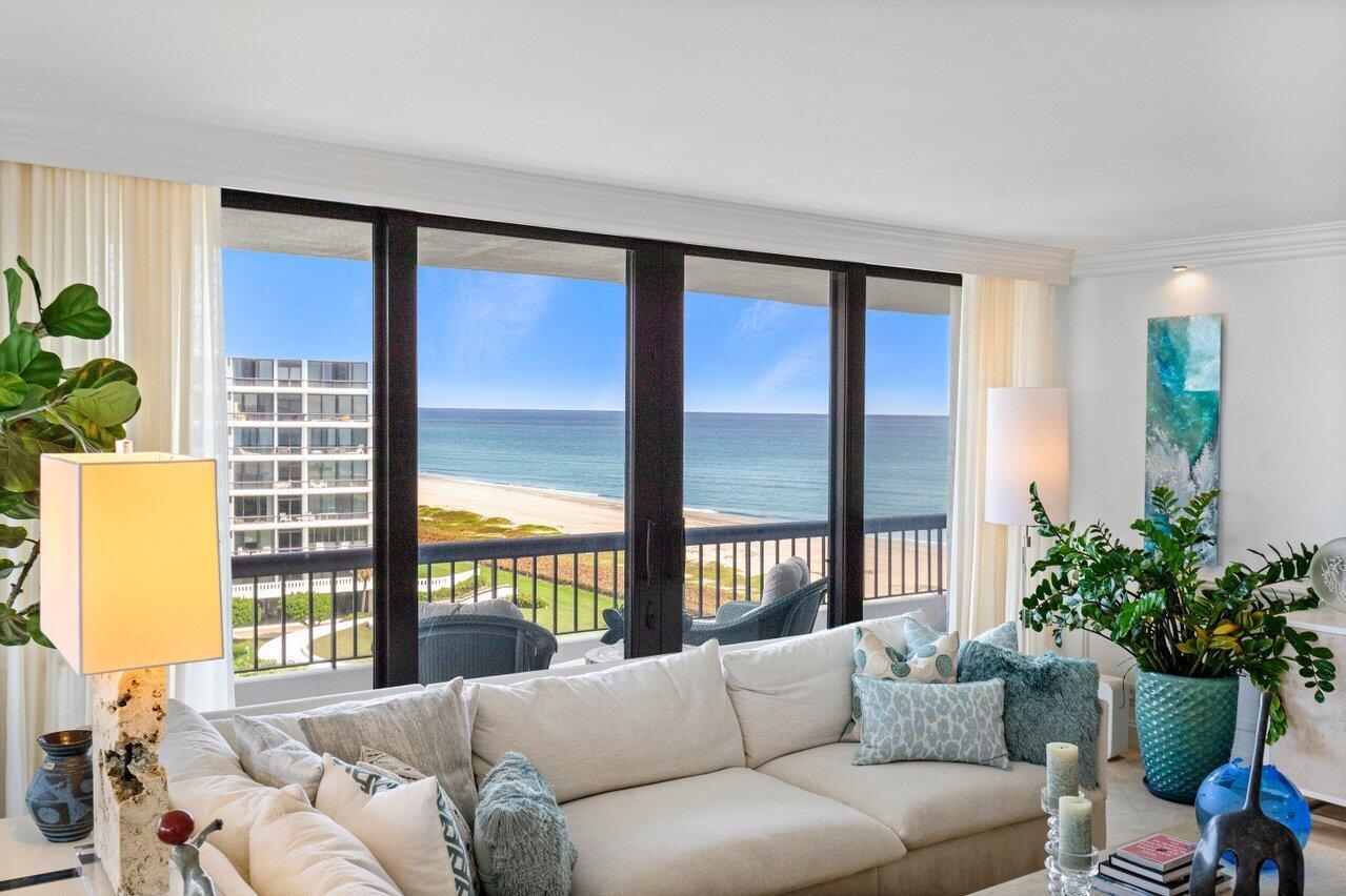 BEACH POINT CONDO - Residential