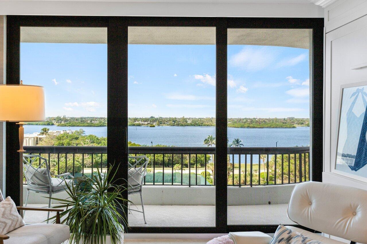 BEACH POINT CONDO - Residential