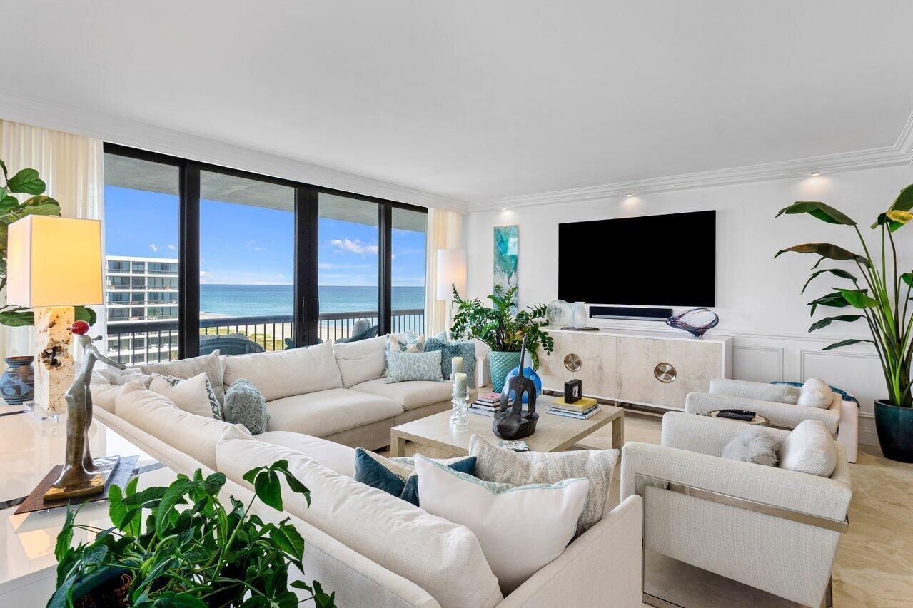 BEACH POINT CONDO - Residential