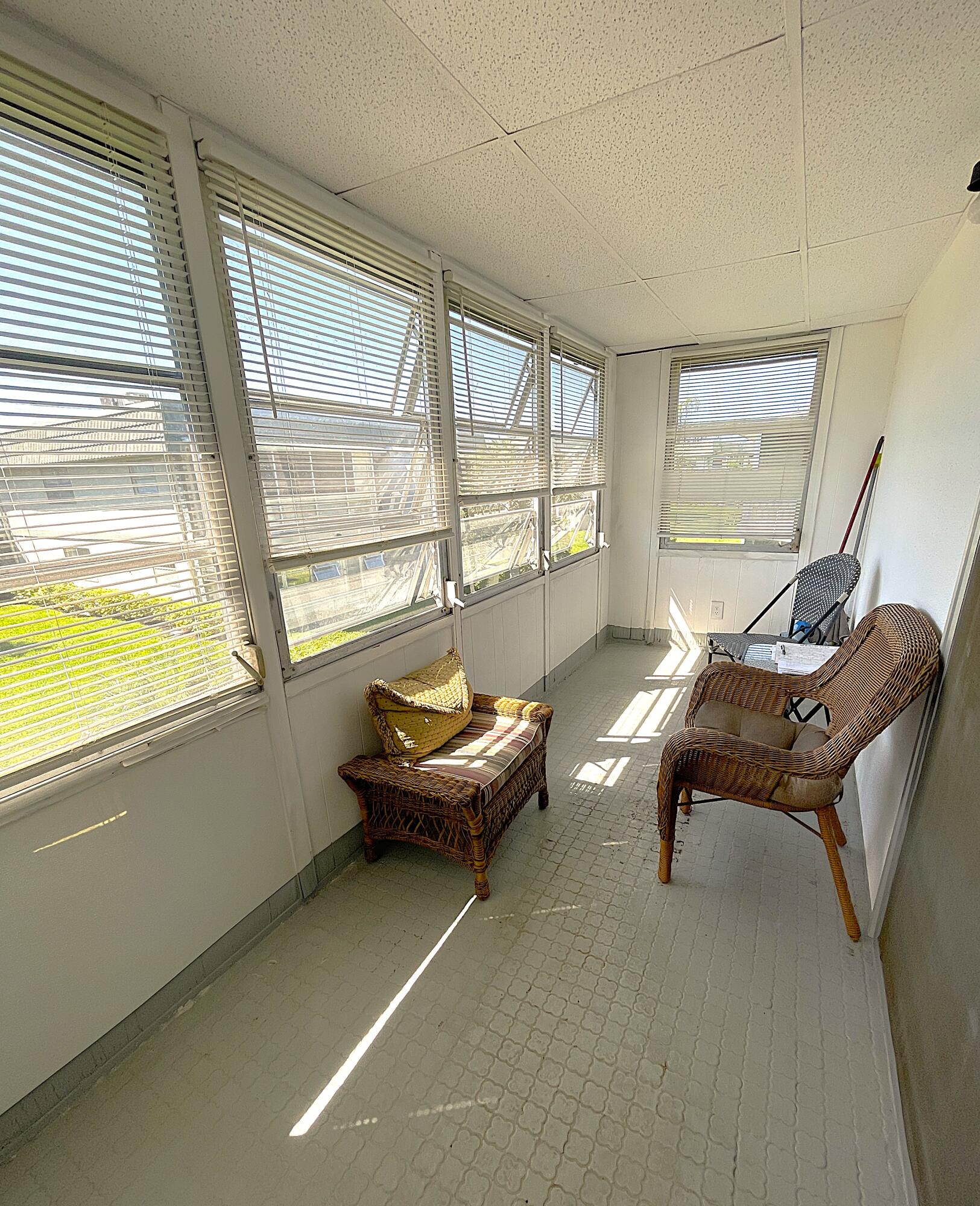 KINGS POINT FLANDERS CONDOS - Residential